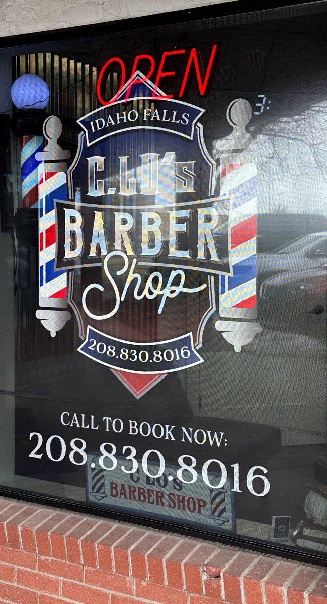 C-los-barbershop window perf