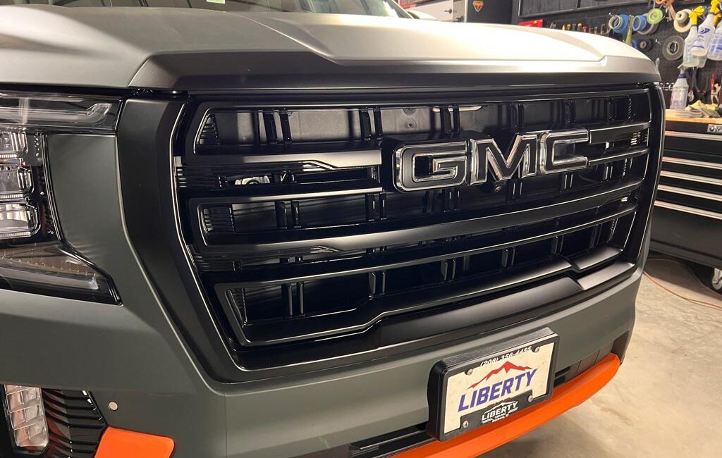 gmc-yukon-grill-chrome-delete-wrap